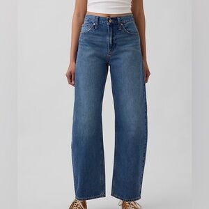 Gap High Rise Barrel Leg Jeans – Medium Wash – Size 25